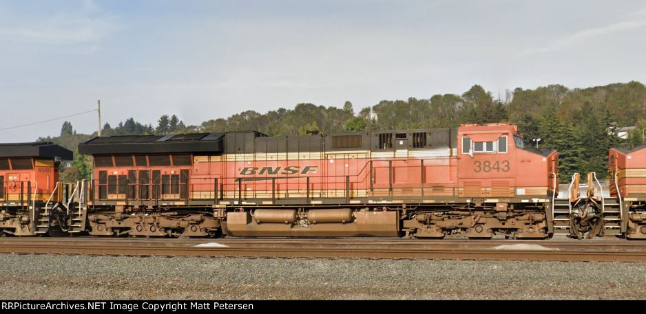 BNSF 3843